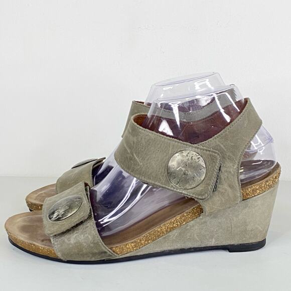 TAOS Carousel 2 Wedge Sandal Gray Leather Womens US  8-8.5 / EU 39 Walking Shoe - Picture 4 of 11